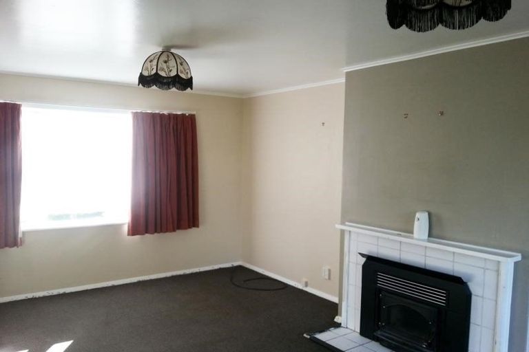 Photo of property in 6 Cook Street, Marfell, New Plymouth, 4310