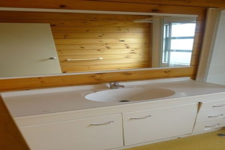 Photo of property in Te Awhina Apartments, 10/22 Sussex Street, Mount Cook, Wellington, 6021