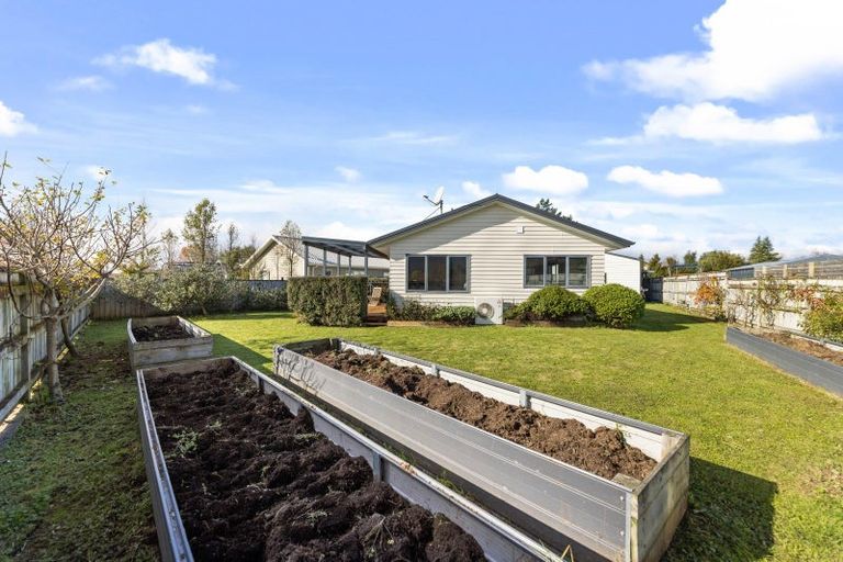 Photo of property in 10 Ngahana Place, Turangi, 3334