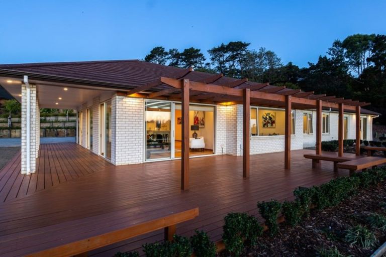 Photo of property in 162 Point View Drive, East Tamaki Heights, Auckland, 2016