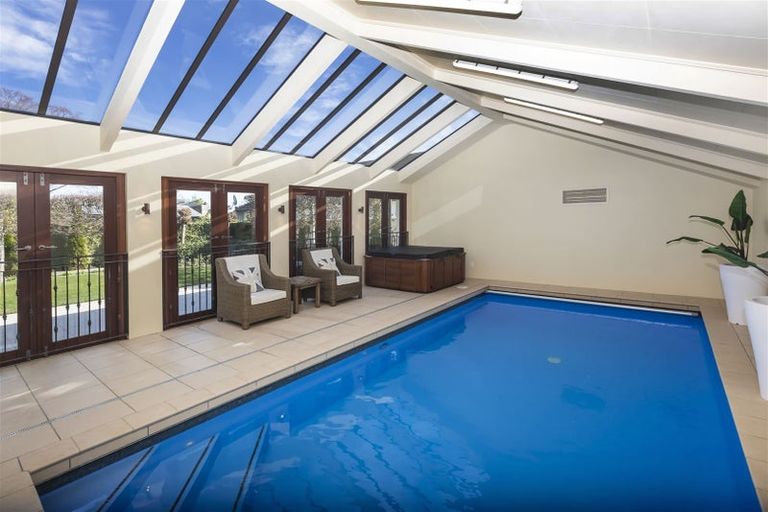 Photo of property in 87 Merivale Lane, Merivale, Christchurch, 8014