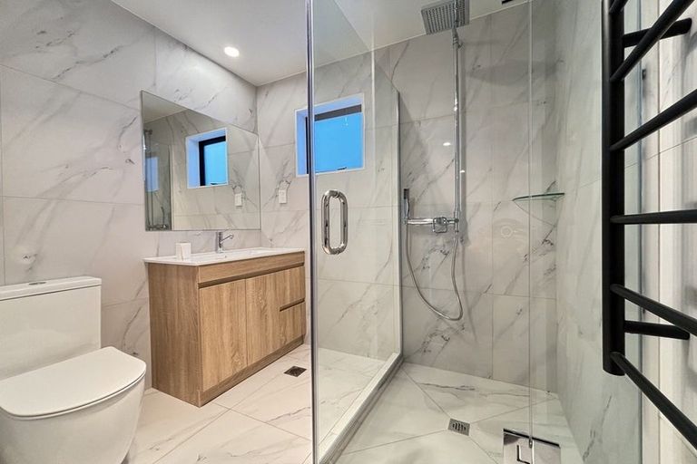 Photo of property in 24a Poruru Close, Papakura, 2110