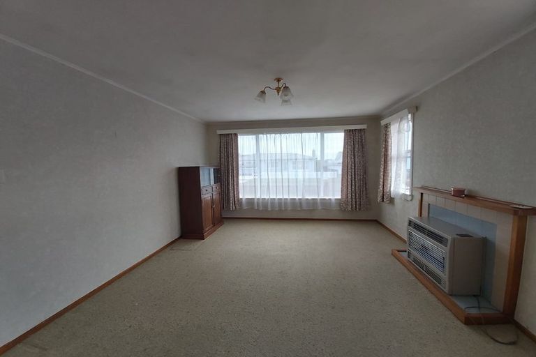 Photo of property in 6 Murray Avenue, Hawera, 4610