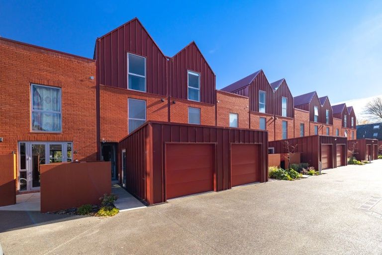 Photo of property in 3/360 Montreal Street, Christchurch Central, Christchurch, 8013