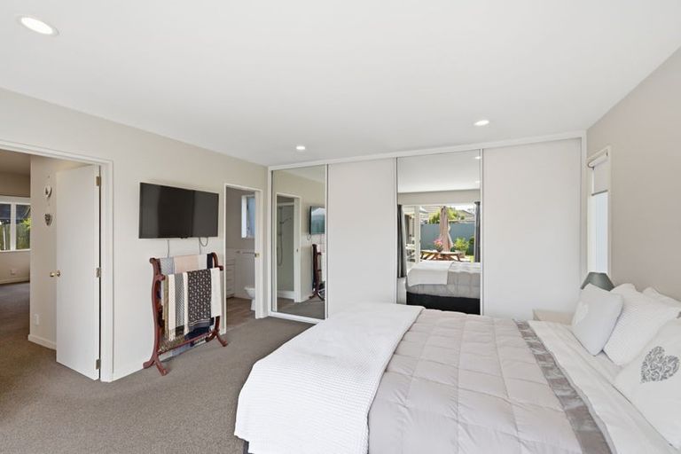 Photo of property in 2/40 Hare Street, Ilam, Christchurch, 8041