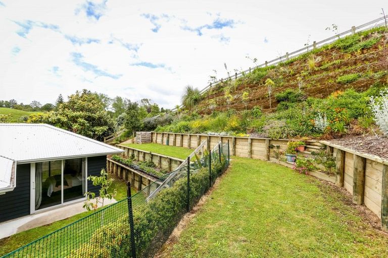 Photo of property in 17a Heta Road, Highlands Park, New Plymouth, 4312
