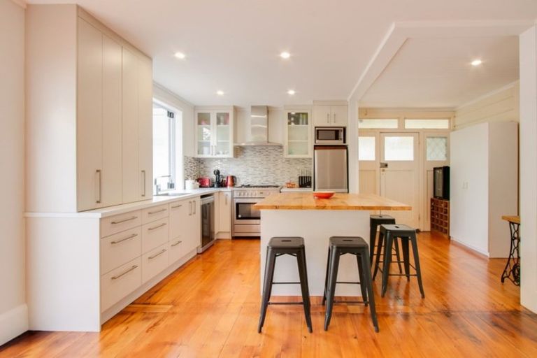 Photo of property in 1720 Waimarama Road, Waimarama, Havelock North, 4294