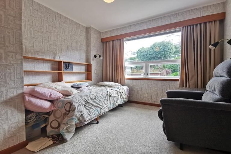 Photo of property in 5 Cherry Grove, Strathmore Park, Wellington, 6022