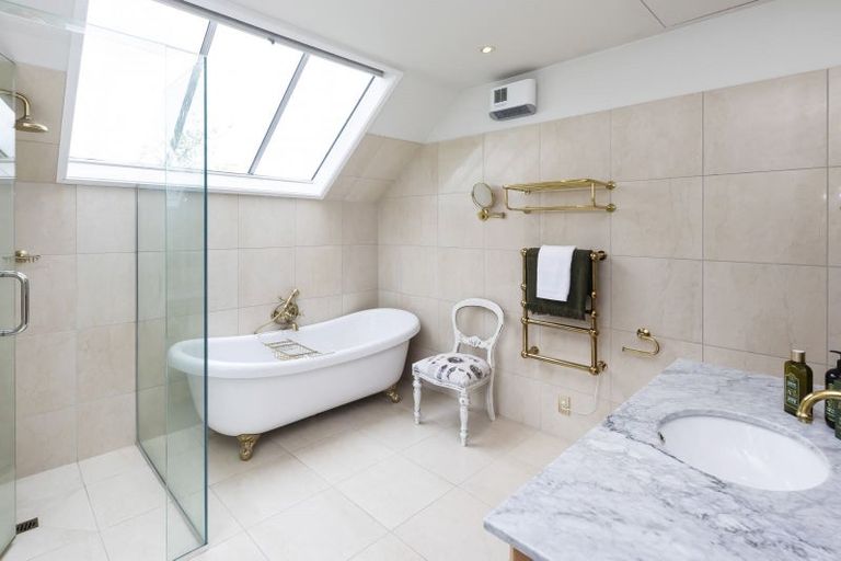 Photo of property in 14 Weka Street, Fendalton, Christchurch, 8041