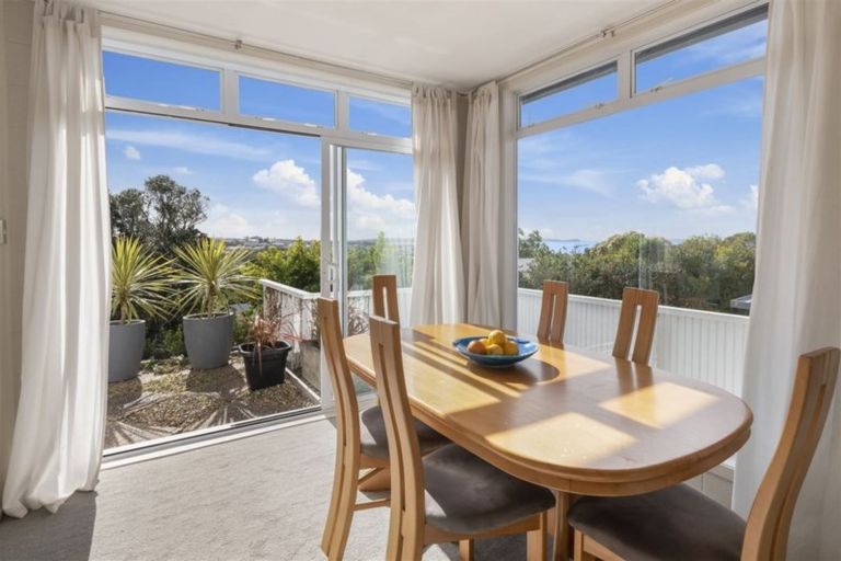 Photo of property in 1/30 Summit Drive, Torbay, Auckland, 0630