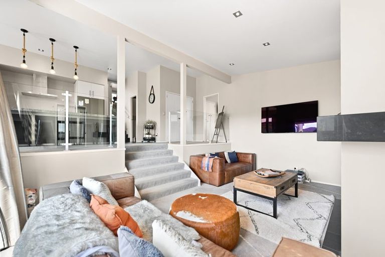 Photo of property in 8 Bishopsworth Way, Huntington, Hamilton, 3210