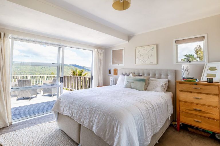 Photo of property in 13 Lookout Drive, Laingholm, Auckland, 0604