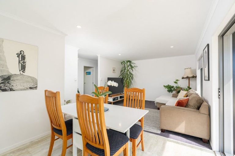 Photo of property in 33 Ngapuke Lane, Parua Bay, Onerahi, 0192