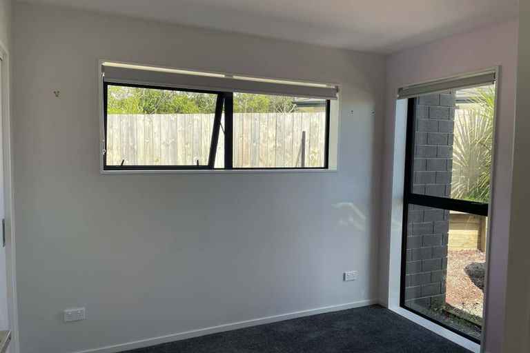 Photo of property in 18 Taupata Lane, Helensville, 0800