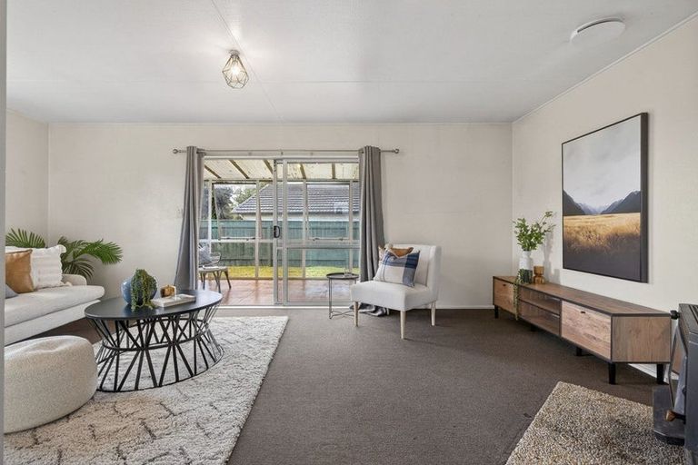 Photo of property in 4 Rhodes Drive, Kelvin Grove, Palmerston North, 4414