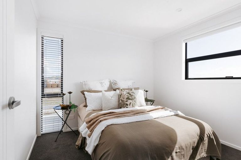 Photo of property in 2 Atutahi Lane, Papamoa Beach, 3118