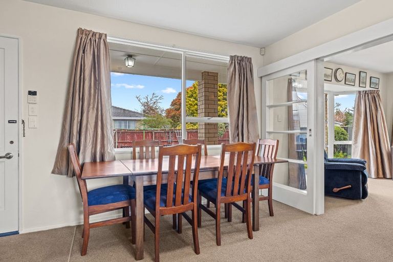 Photo of property in 12 Cowper Place, Avondale, Christchurch, 8061