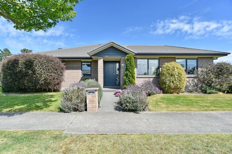 Photo of property in 11 Blackadder Road, Pegasus, 7612