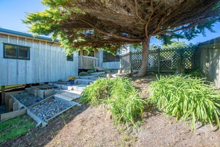 Photo of property in 24 Rodney Avenue, Te Horo Beach, Otaki, 5581