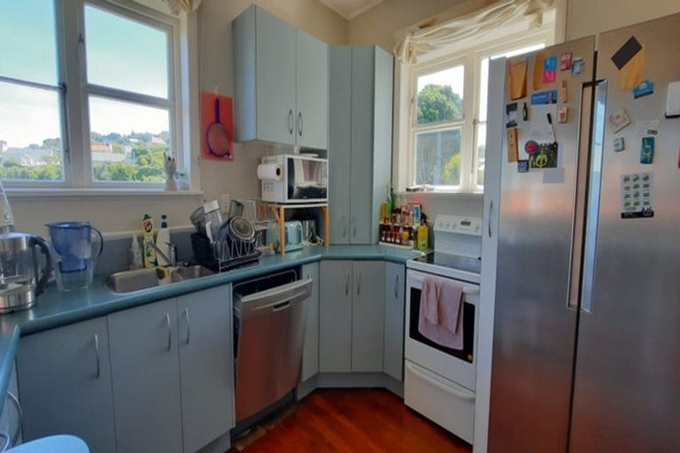 Photo of property in 120 Cashmere Avenue, Khandallah, Wellington, 6035