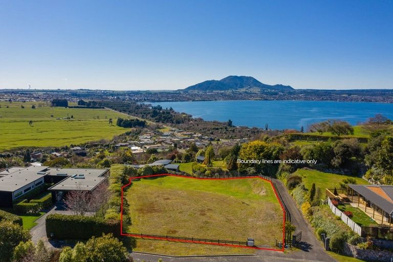 Photo of property in 2/110 Acacia Heights Drive, Acacia Bay, Taupo, 3385