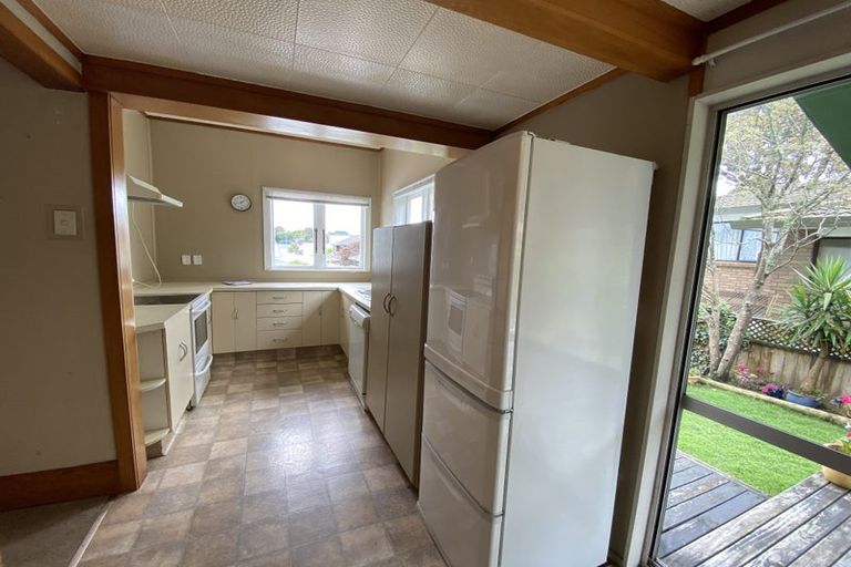 Photo of property in 5 Oak Street, Royal Oak, Auckland, 1023