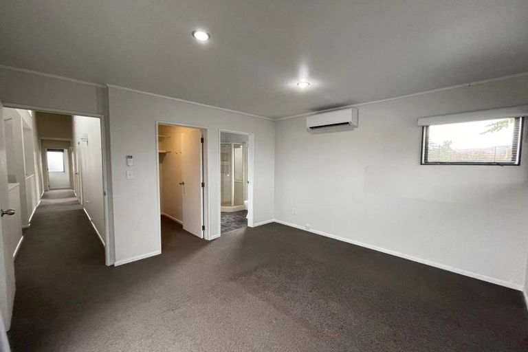 Photo of property in 6 Tokay Place, Huapai, Kumeu, 0810