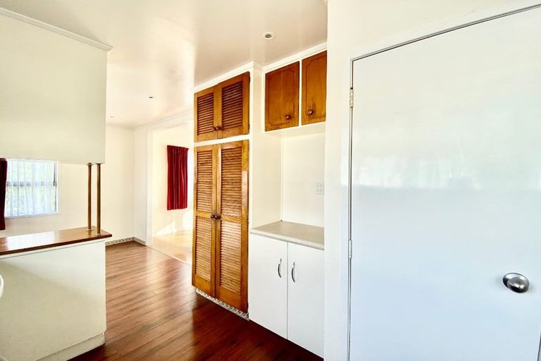 Photo of property in 41 Sharland Avenue, Manurewa, Auckland, 2102