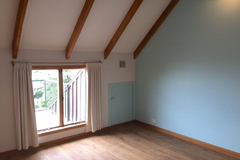 Photo of property in 135 Mount Pleasant Road, Mount Pleasant, Christchurch, 8081