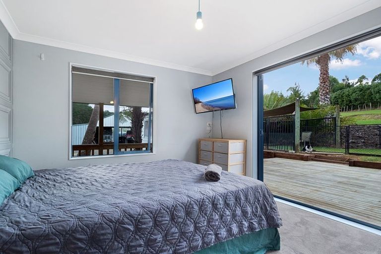 Photo of property in 141 Mangakura Road, Helensville, 0875