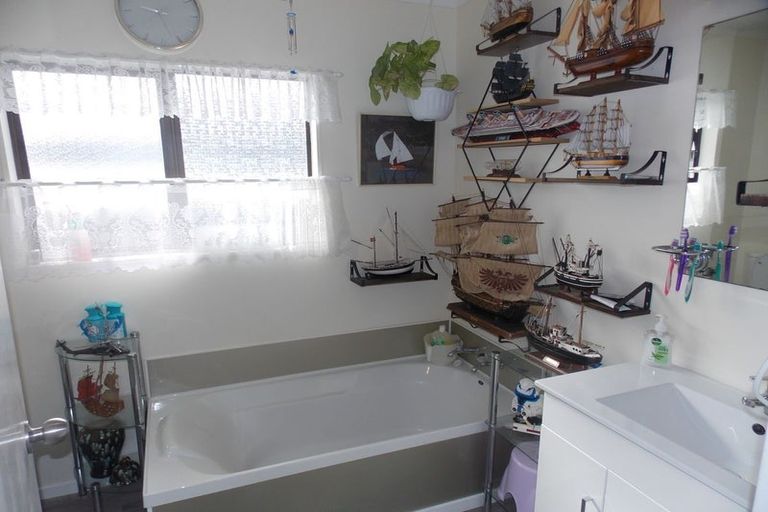 Photo of property in 1 Roots Street West, Feilding, 4702