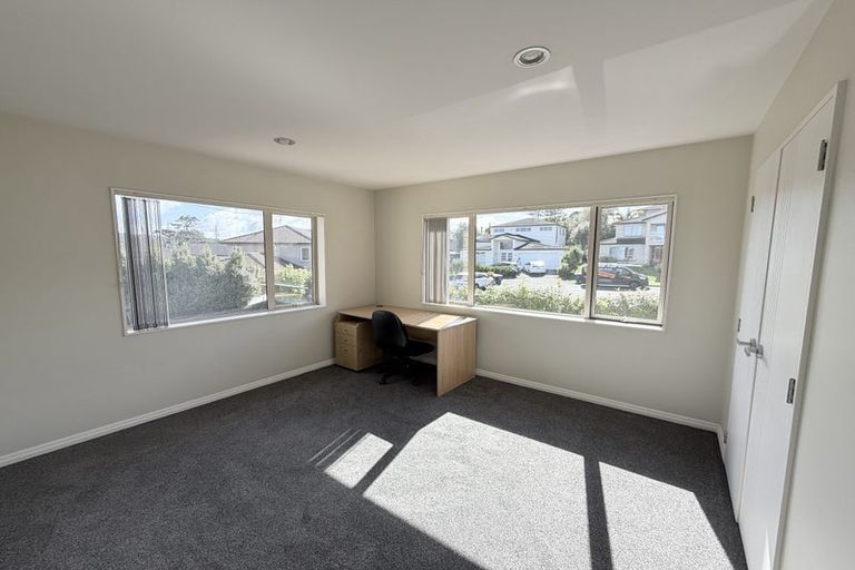 Photo of property in 76 Laurel Oak Drive, Schnapper Rock, Auckland, 0632