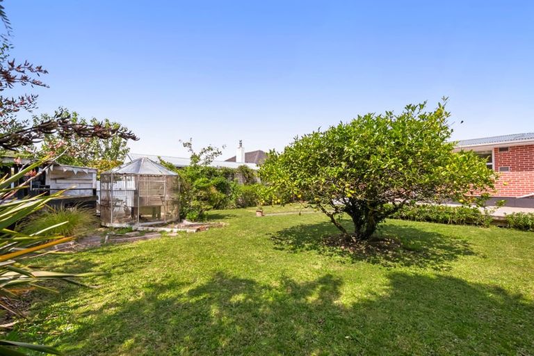 Photo of property in 28 Henry Street, Ebdentown, Upper Hutt, 5018