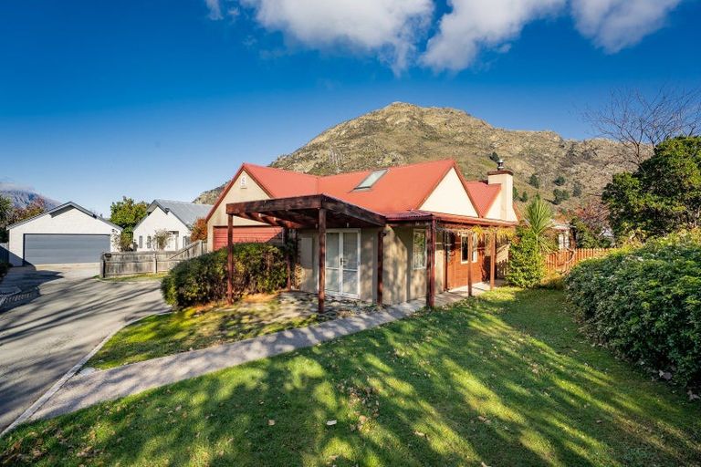 Photo of property in 54 Elm Tree Avenue, Frankton, Queenstown, 9300