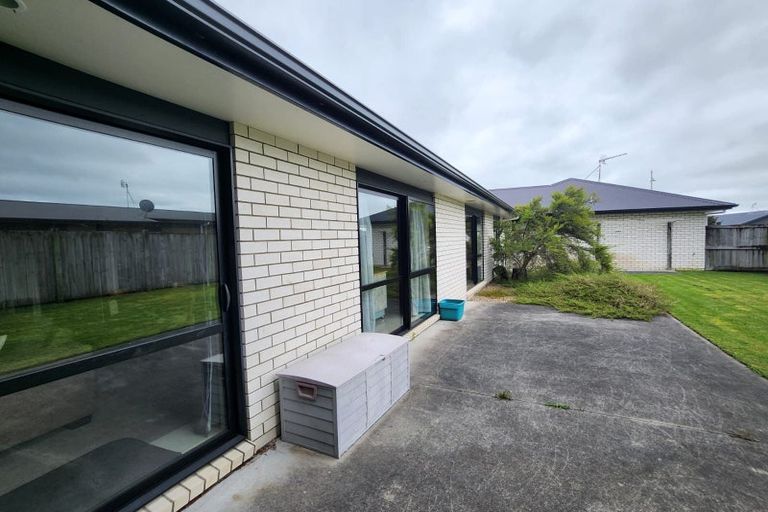 Photo of property in 28 Sirius Crescent, Rototuna North, Hamilton, 3210