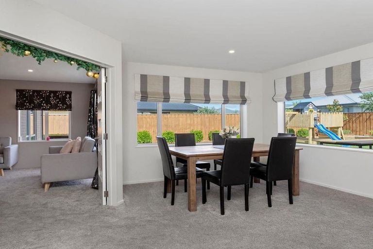 Photo of property in 103 Shillingford Boulevard, Rolleston, 7615