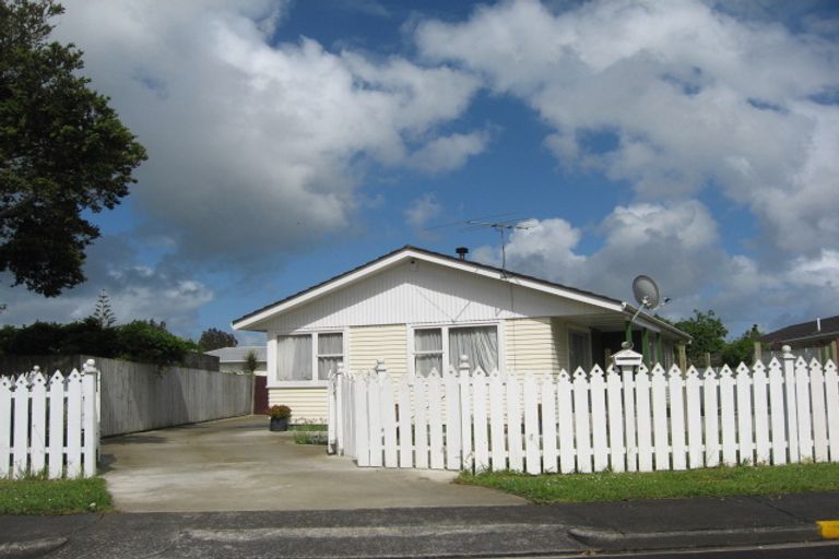 Photo of property in 17 Royal Arch Place, Rosehill, Papakura, 2113