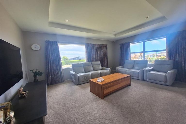 Photo of property in 5 Scout Way, Silverdale, 0932