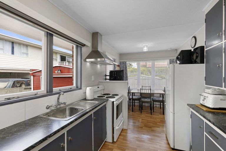 Photo of property in 13a Wai-iti Crescent, Woburn, Lower Hutt, 5010