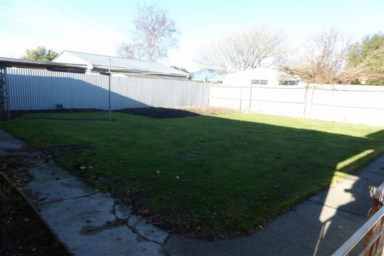 Photo of property in 60 Denise Crescent, Hornby, Christchurch, 8042