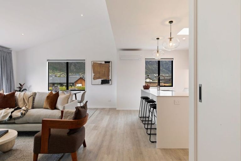 Photo of property in 27 Grain Close, Jacks Point, 9371