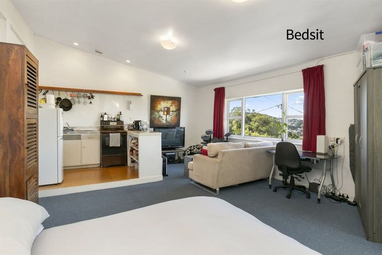 Photo of property in 26 Imperial Terrace, Melrose, Wellington, 6022