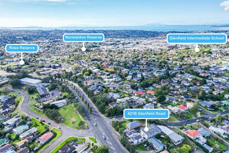 Photo of property in 421b Glenfield Road, Glenfield, Auckland, 0629