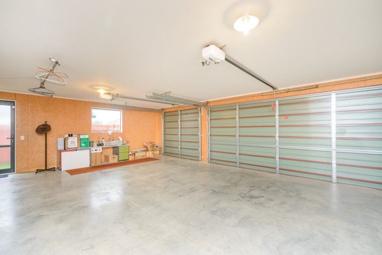 Photo of property in 55 Liberty Grove, Kelvin Grove, Palmerston North, 4414