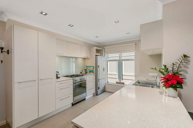 Photo of property in 26 Parkside Drive, Orewa, 0931