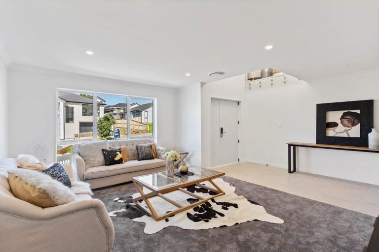 Photo of property in 35 Pacific Heights Road, Orewa, 0931