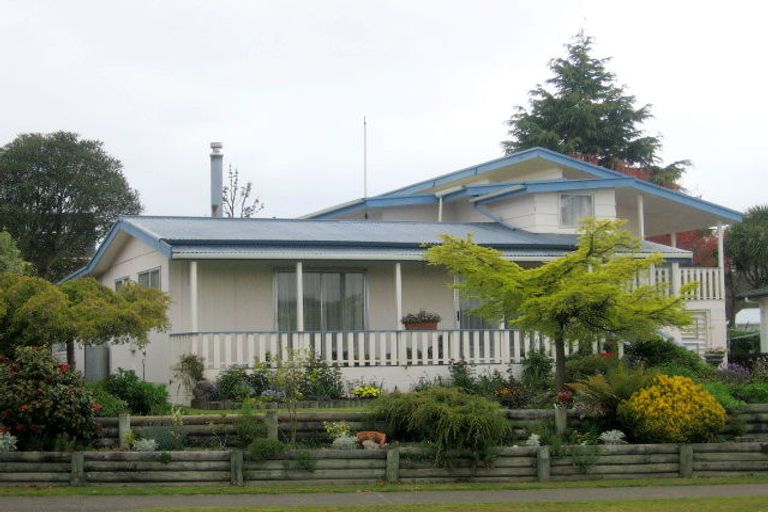 Photo of property in 15 Hyde Avenue, Richmond Heights, Taupo, 3330