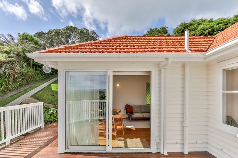 Photo of property in 257 Titirangi Road, Titirangi, Auckland, 0604