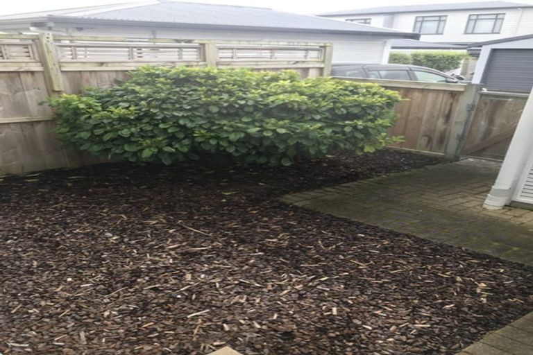 Photo of property in 57/2 Armoy Drive, East Tamaki, Auckland, 2016