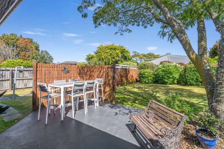 Photo of property in 10 Rowanwood Close, Halswell, Christchurch, 8025